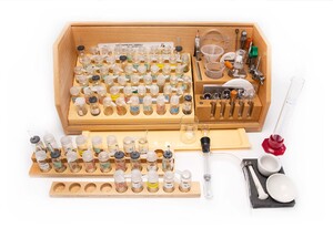 Микролаборатория для химического эксперимента (с ППГ, набором керамики и фарфора) - fgospostavki.ru - Миасс